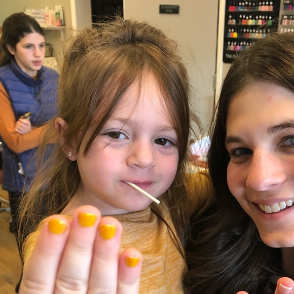 Me & Adina Meet your posher - Picture 5 of 7